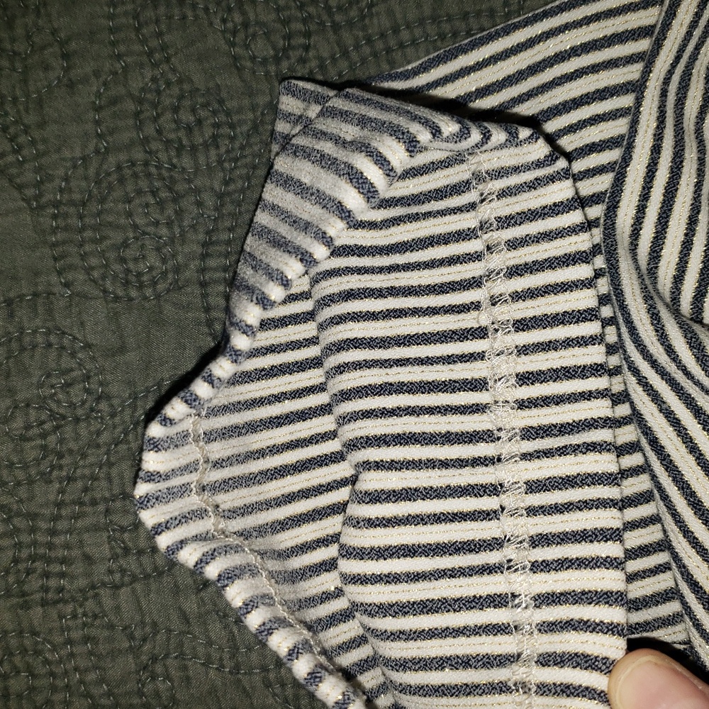Tribal Stretch Pull On Capris - Picture 6 of 6